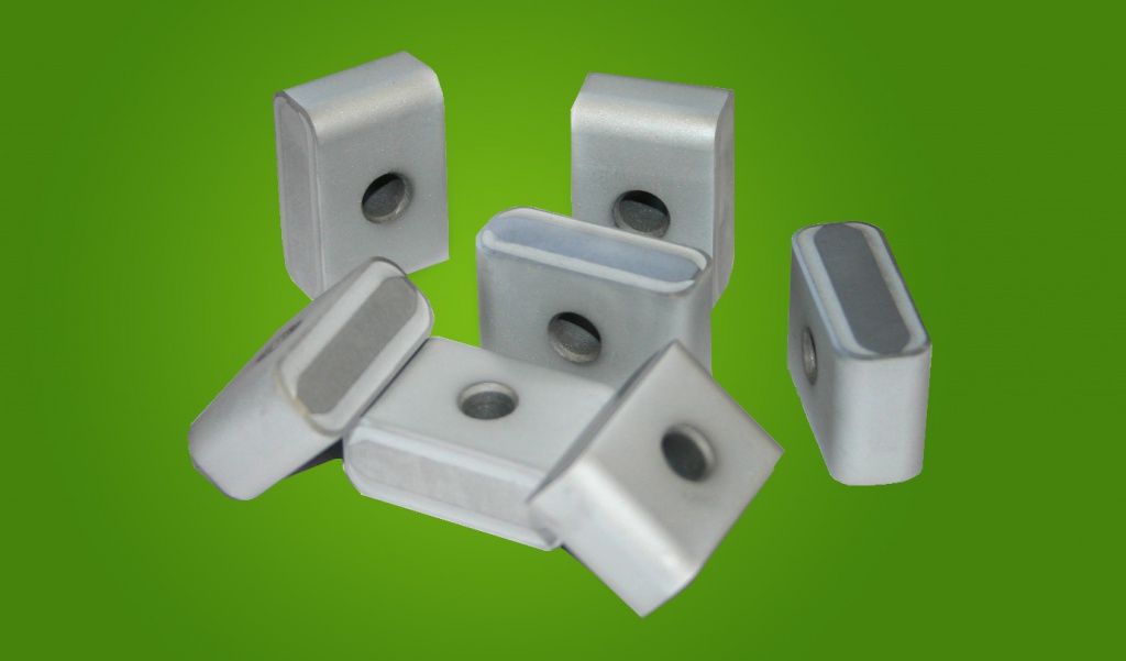 Special cermet-based cutting inserts